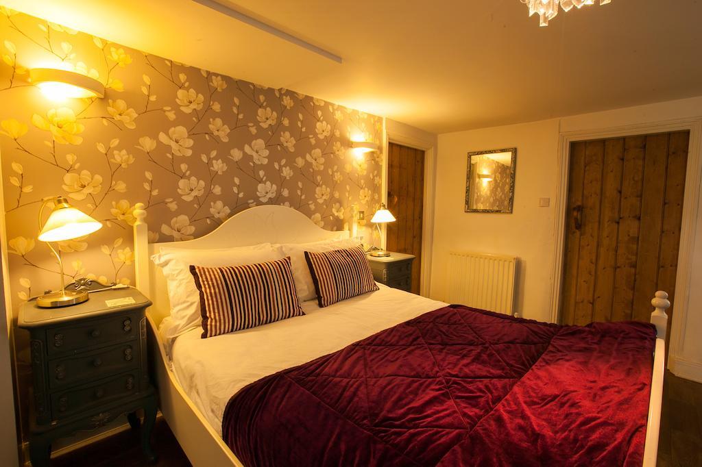 Hollybush Inn Greenhaugh ห้อง รูปภาพ